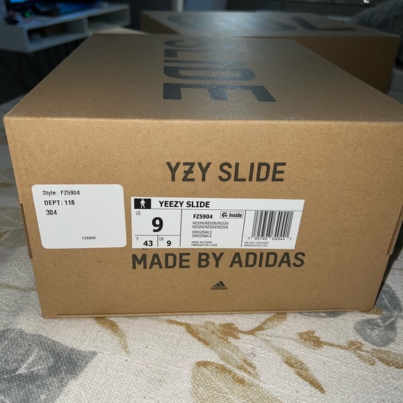 COPY - Yeezy slide Resin main image 4